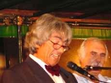 Pregoeiro Henrique Alvarellos...