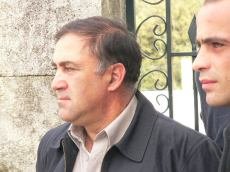 Jaime Nogueira: � um preju�zo louco e h� muitos que n�o t�m dinheiro para reparar as campas