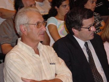 Armamdo Ranhada, acompanhado pelo vereador Bento Ch�o, no acto de apresenta��o do livro Vilar de Mouros 35 anos de Festivais, da autoria de Fernando Zamith, em 18 de Julho de 2003
