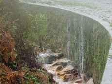 ...e escorrem, juntamente com as do Monte St� Ant�o, para rego foreiro