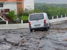 Carrinha em dificuldades