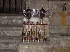 Trof�us pousados no Chafariz